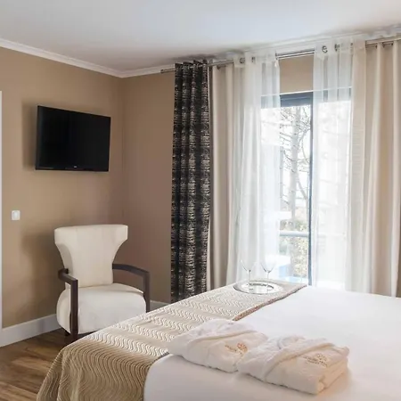 Atlantic Heritage Luxury Madalena (Azores)